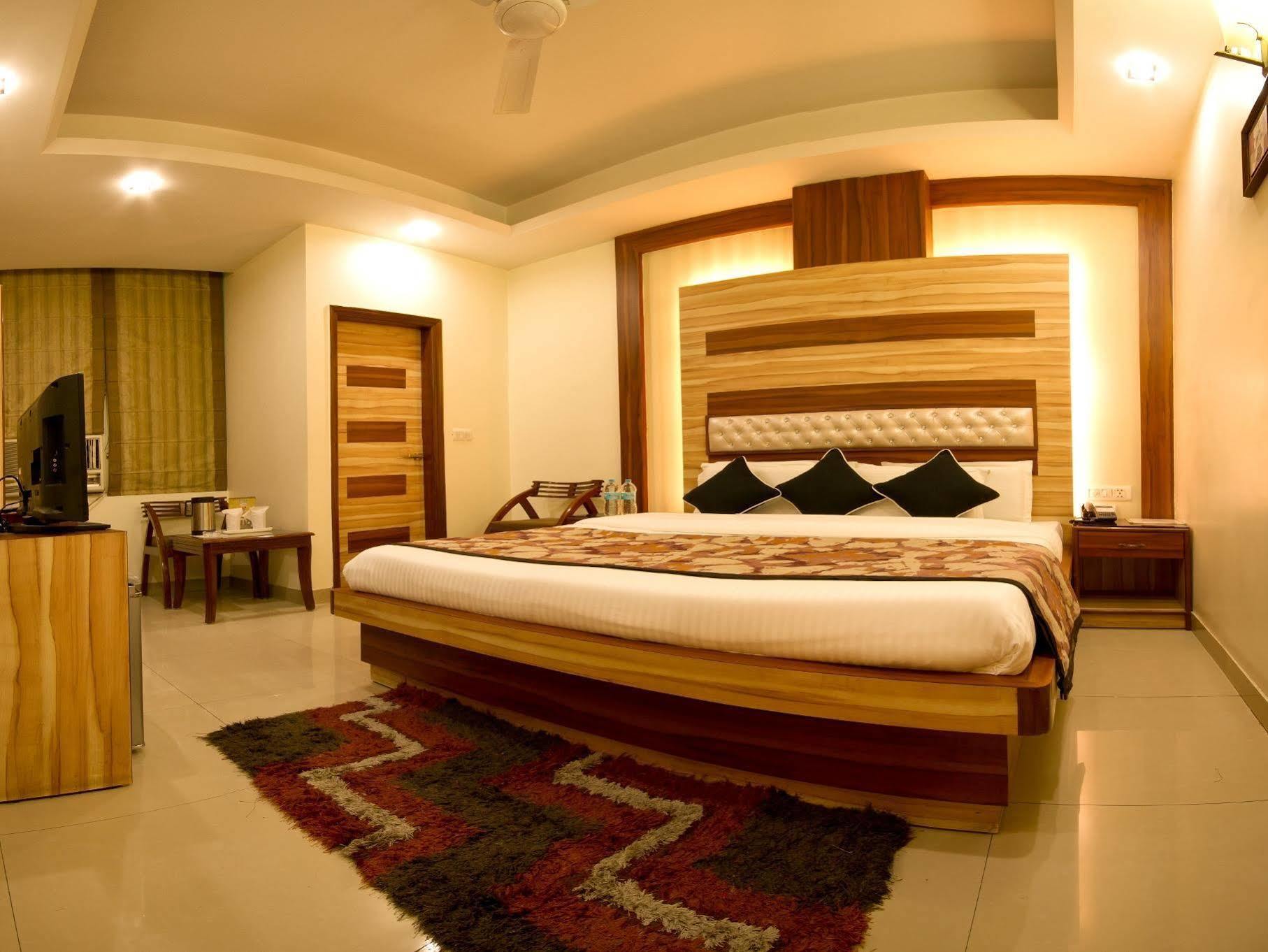 Hotel Aster Inn New Delhi Extérieur photo